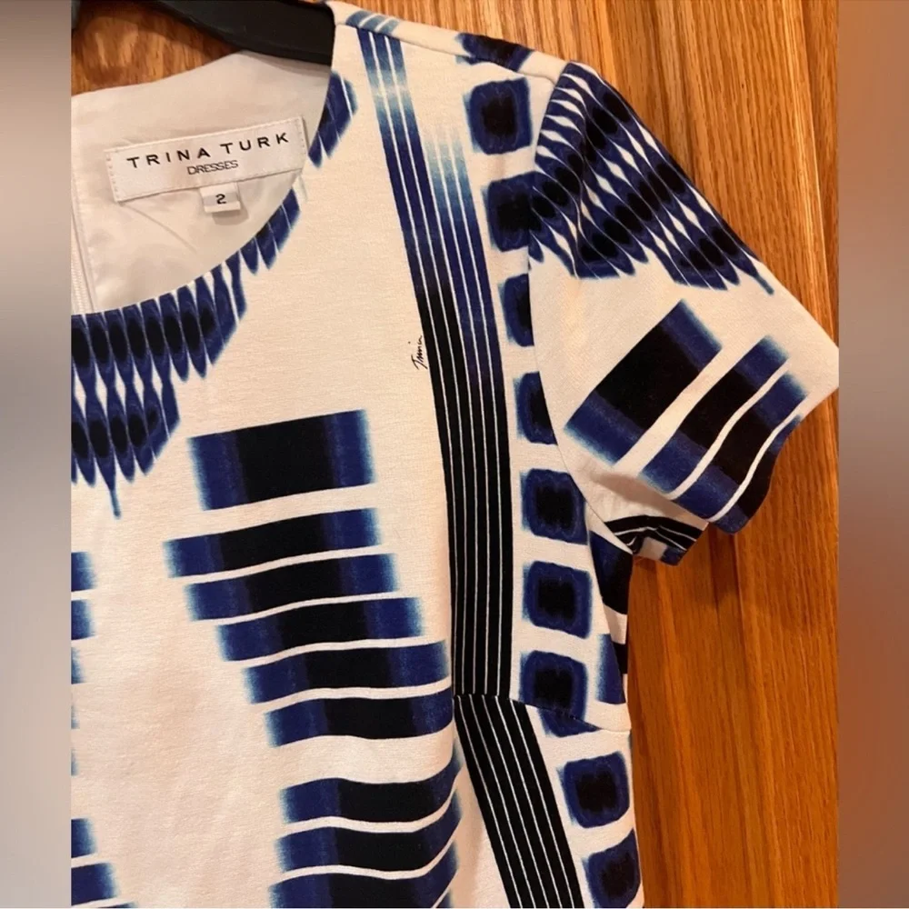 Trina Turk Kiara Geometric Mini Shift Dress‎ in Midnight Blue & White Size 2 - Picture 7 of 14